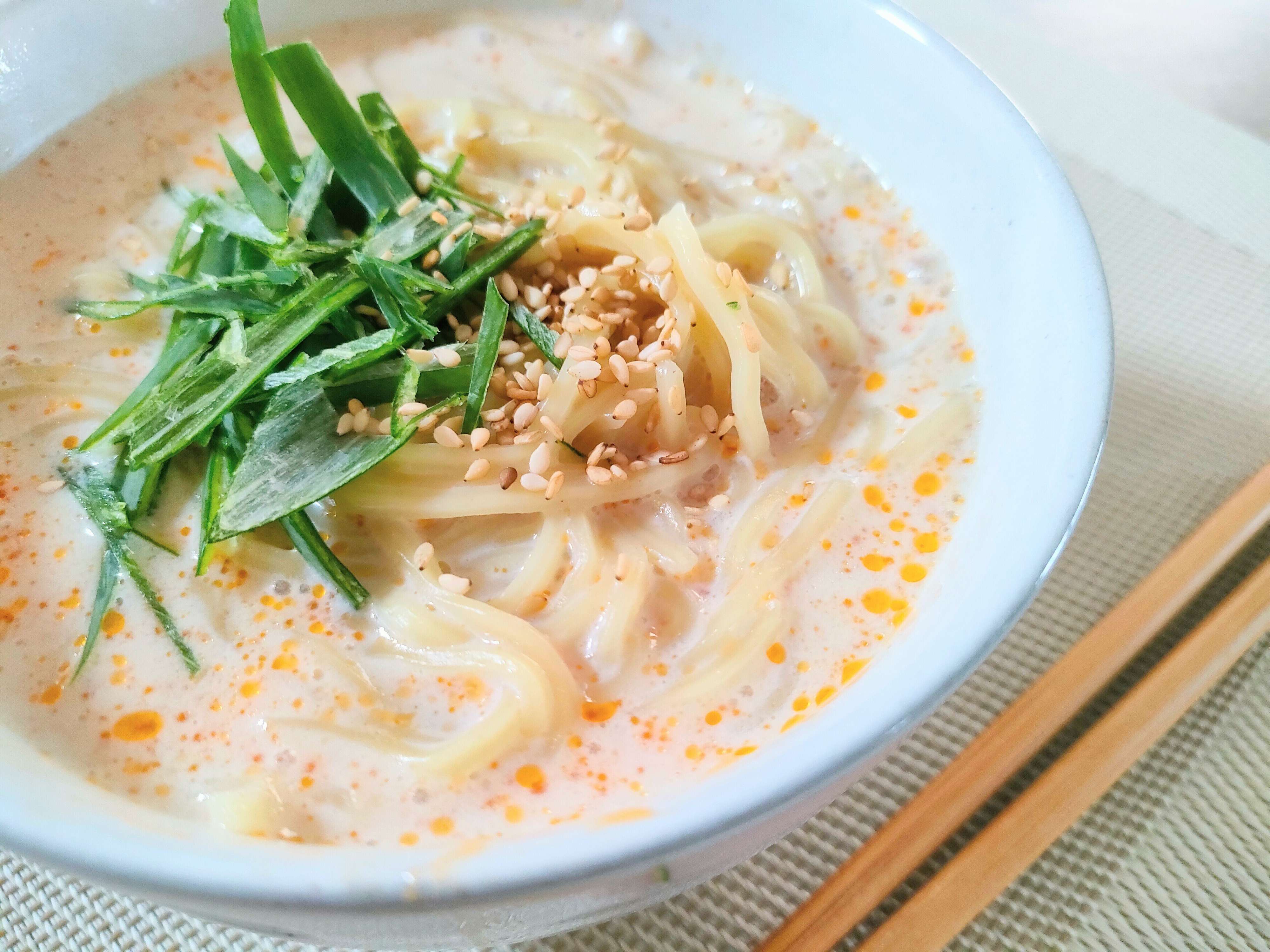 豆ジャン鶏湯麺