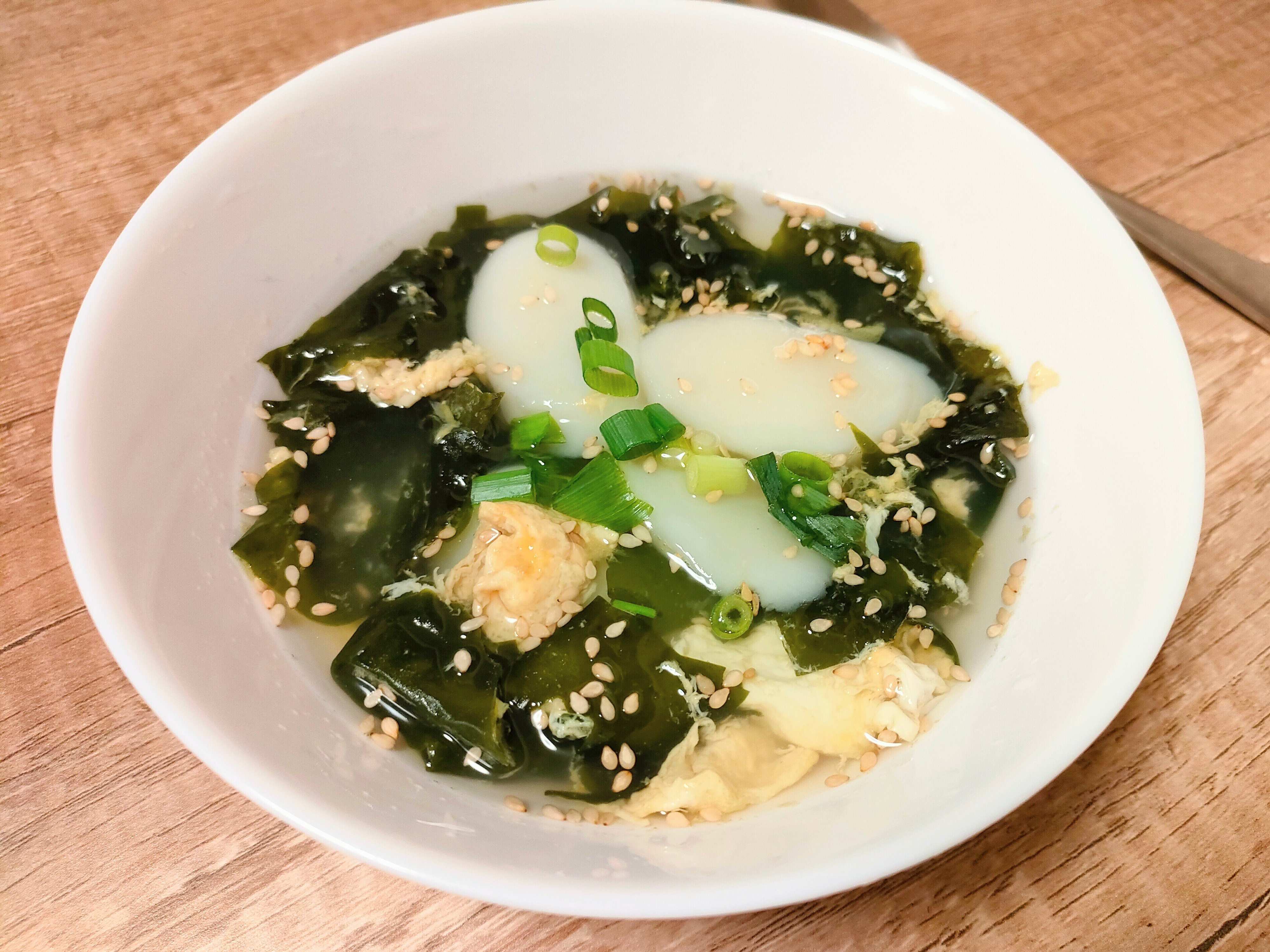 トックのワカメスープ