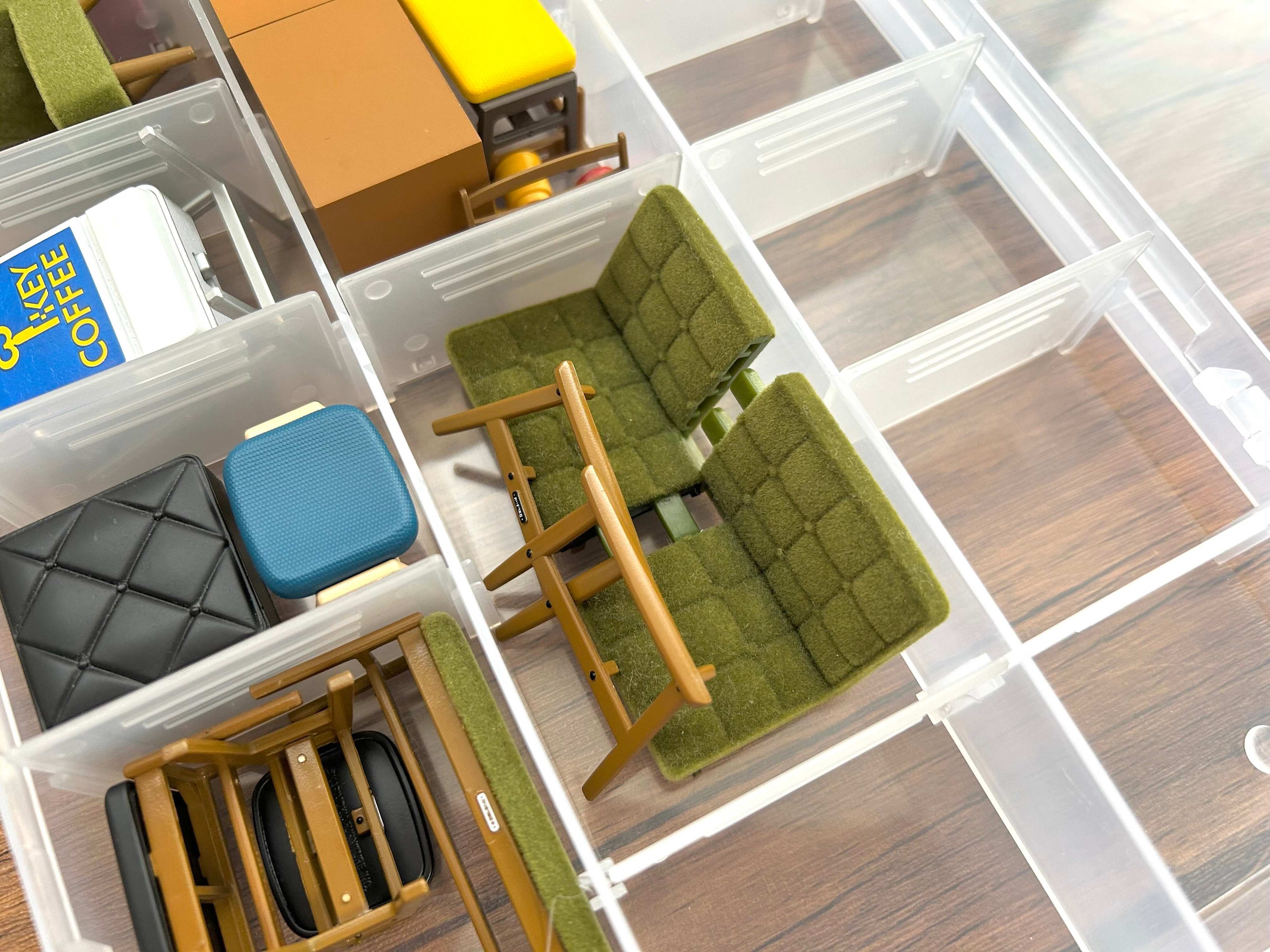 ダイソー ミニチュア カプセルトイ 収納