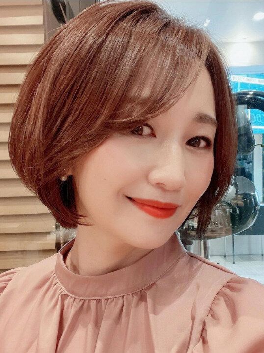 50代女性におすすめのヘアカタログ。コンパクトなシルエットが美しい!優雅なミニボブ