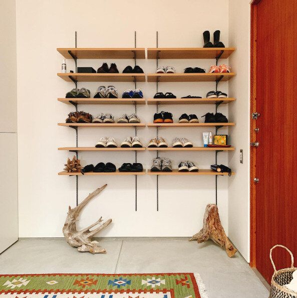 可動棚でスッキリ！スペースにも余裕がある靴収納