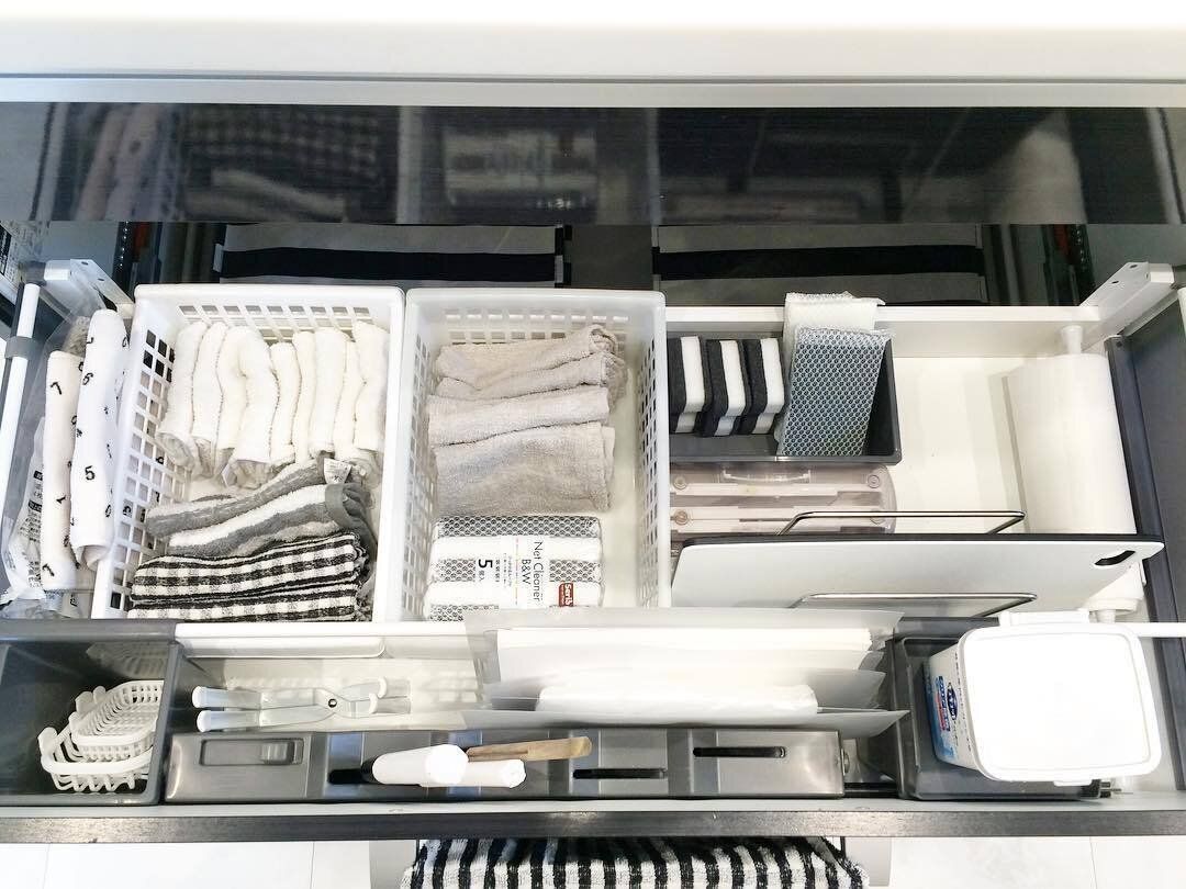 引き出しのなかでキッチンペーパーを収納!