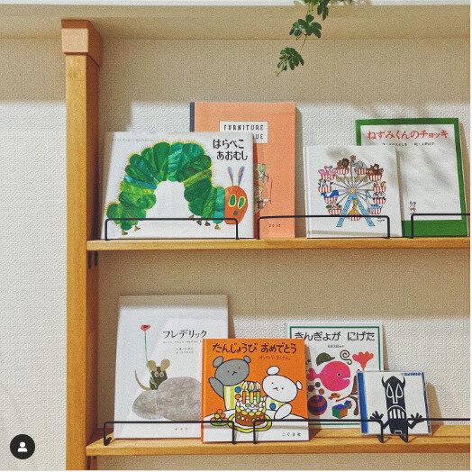 【ディアウォール】ディアウォールを使った子どもが手に取りやすい絵本棚