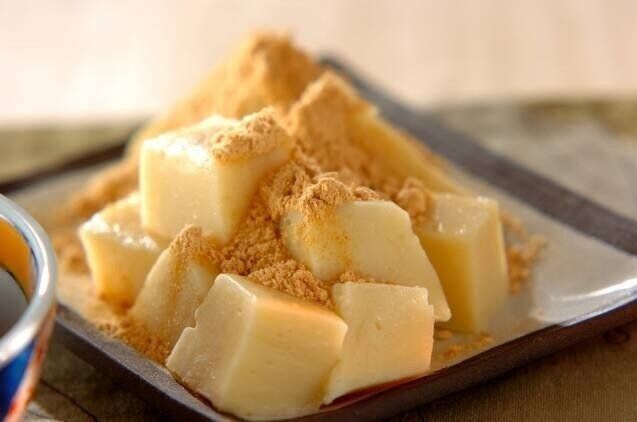 きな粉入り豆乳もち