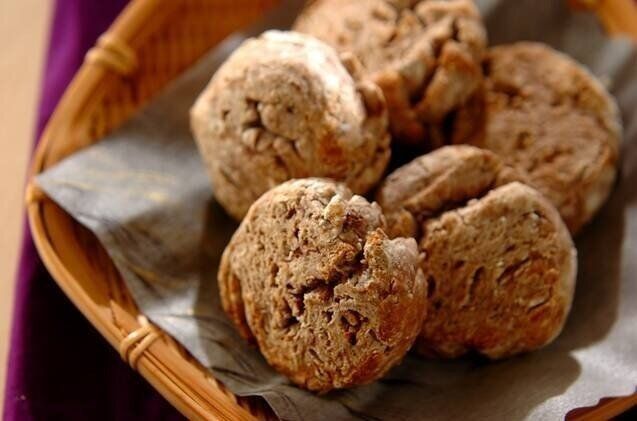 ゆで小豆ときな粉のスコーン