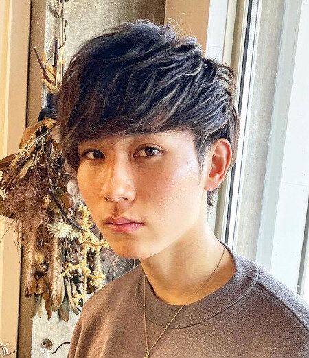 休日時にはワックスでおしゃれにセット!マッシュツーブロック