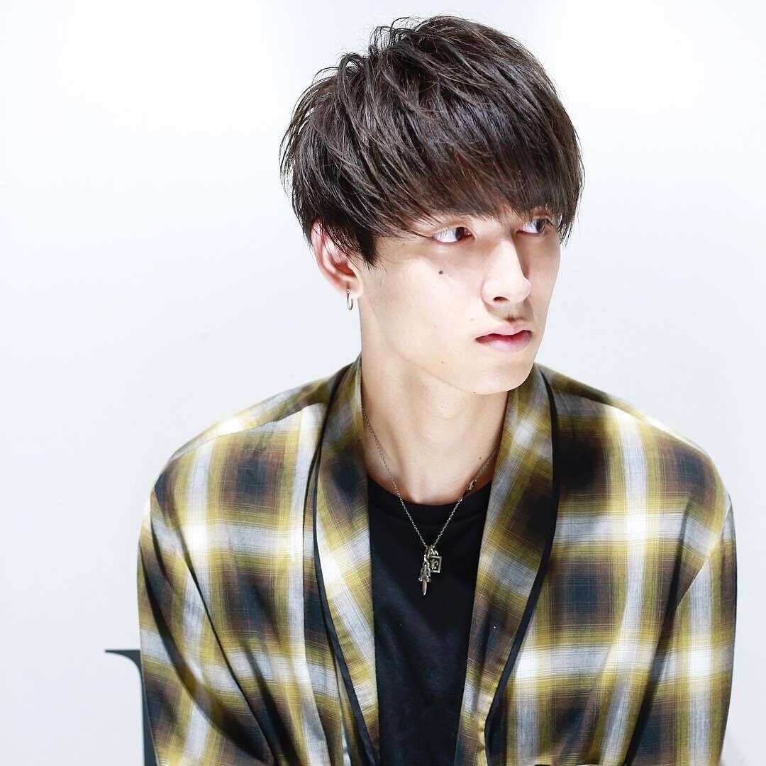 高校生の男の子に似合うヘアスタイル すっきりマッシュならスポーツマンにもぴったり!