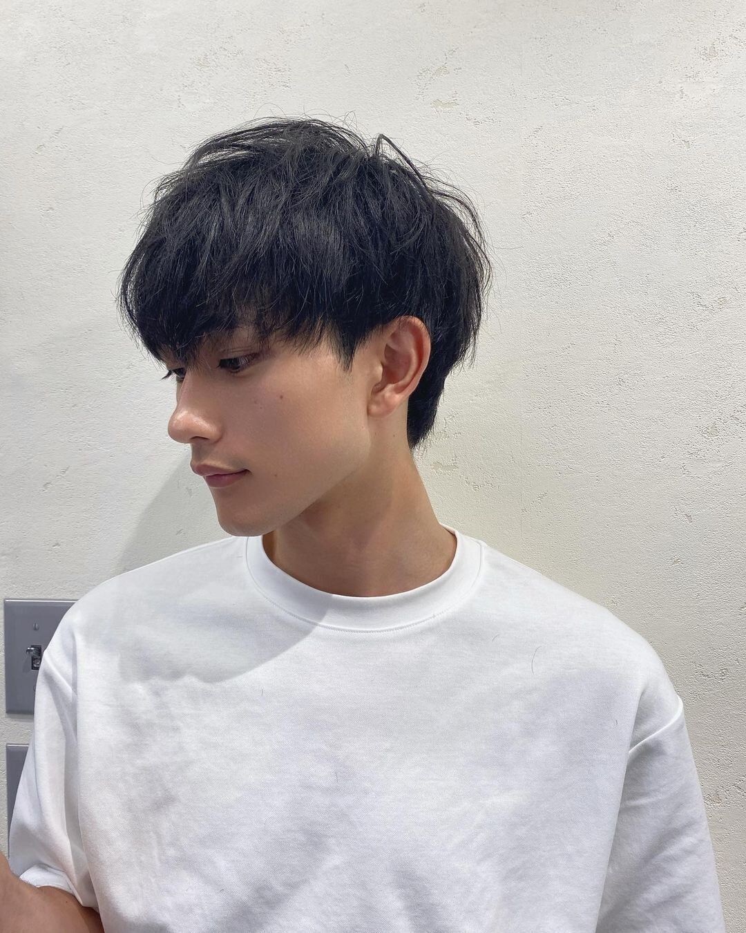 高校生の男の子に似合うヘアスタイル 校則が厳しい学校ならナチュラルマッシュで