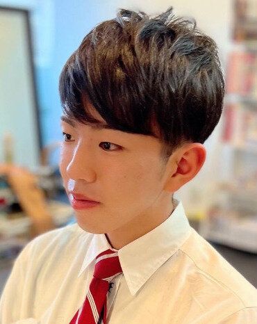 髪が膨らみやすくて悩む学生さんにおすすめ!マッシュツーブロック