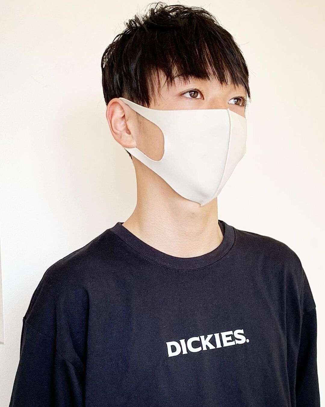 高校生の男の子に似合うヘアスタイル オンでもオフでもOKの隠しツーブロック