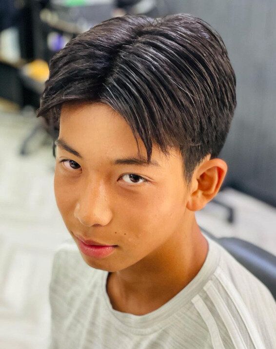 センターパートで爽やかショート