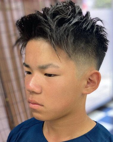 攻めなデザインがクール!スパイキーフェードスタイル