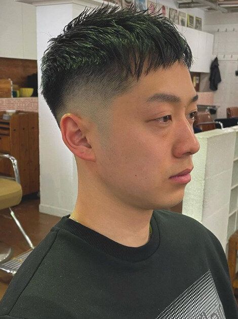 朝のスタイリングが時短に!スキンフェードヘアスタイル