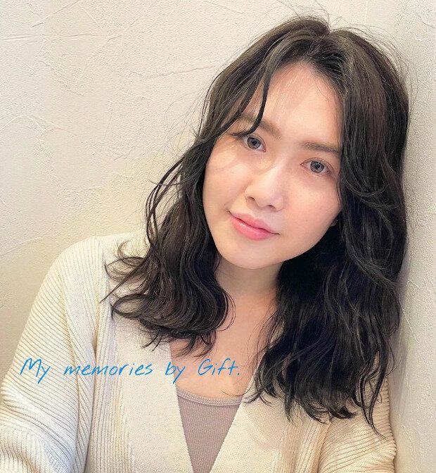 外国人風な無造作感が人気!波巻きミディアムヘア