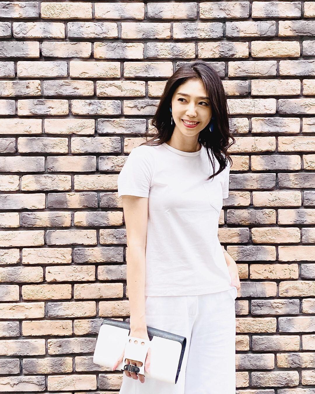 40代女性に人気のセミロング・ミディアムヘア!毛先を巻いてナチュラルな動きを