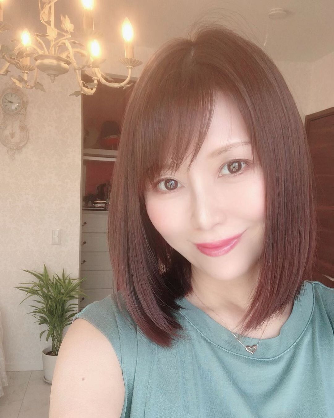 40代女性に人気のセミロング・ミディアムヘア!上品ボブでさわやかヘアに