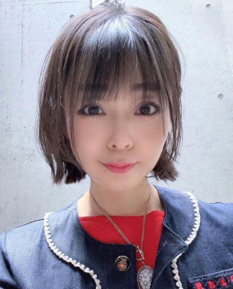 大人可愛い切りっぱなしのミニボブ