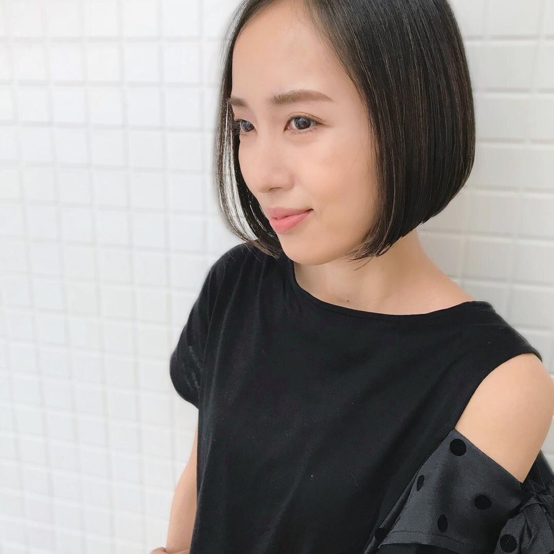 40代女性に似合うボブ!ストレートな前下がりボブでクールビューティーに