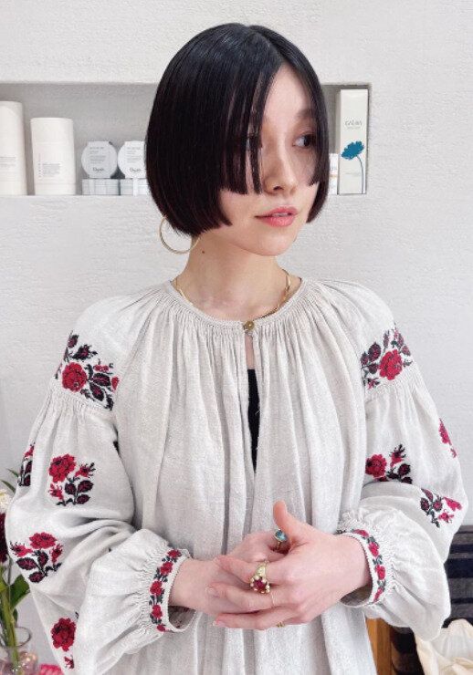 40代女性に似合うボブ!女性らしいシャープなラインがおしゃれ!前上がりボブ