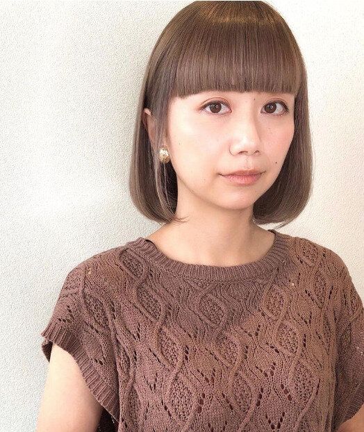 大人かわいい!ワイドバングを組み合わせたワンレンボブ