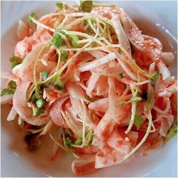 簡単もう1品~新玉葱とかいわれ大根の明太子マヨ和え