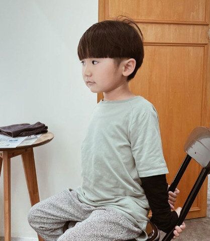 耳周りスッキリ!直線ラインがおしゃれなマッシュヘア