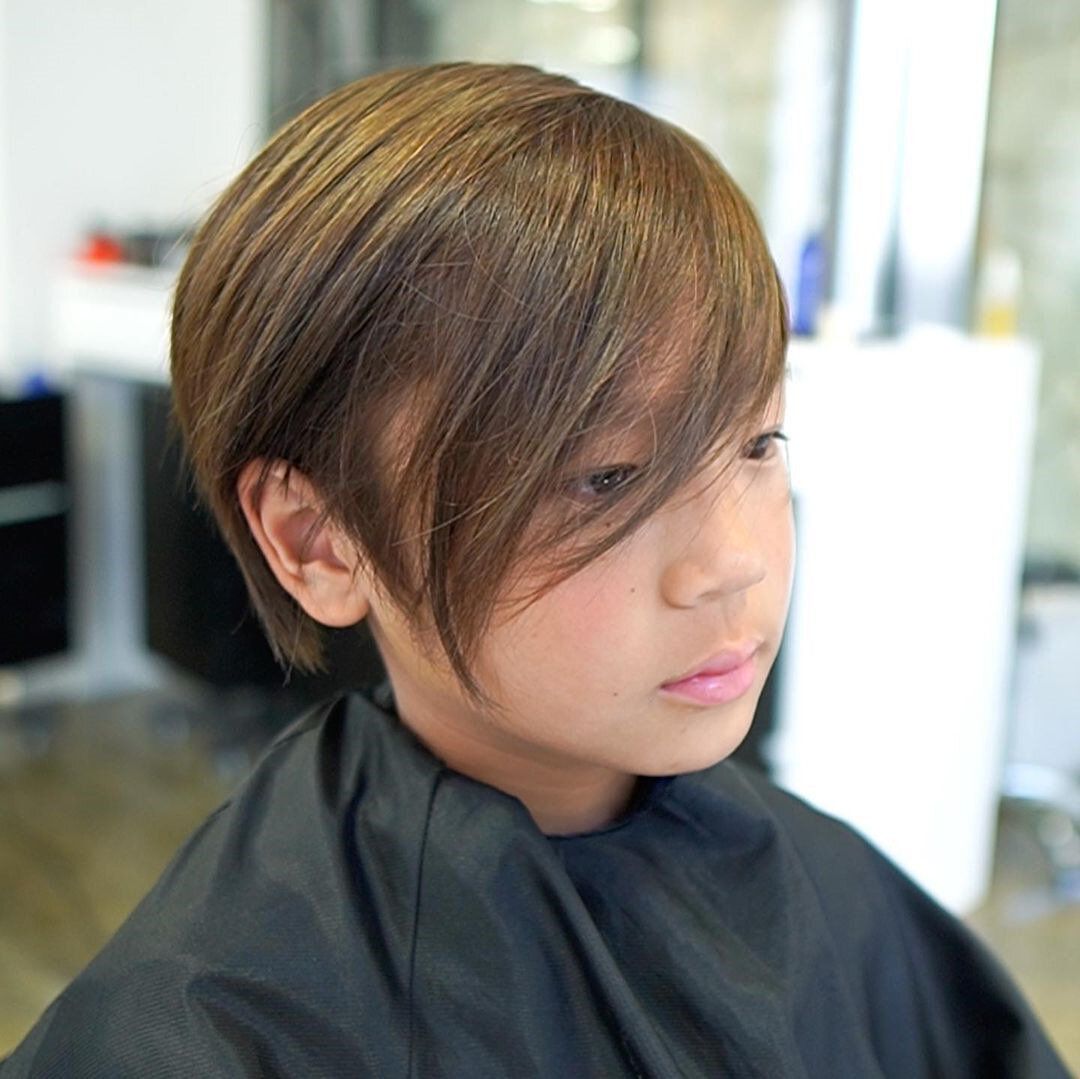 おしゃれ小学生男子の髪型・ヘアカタログ!クールなシークレット2ブロックショートヘア