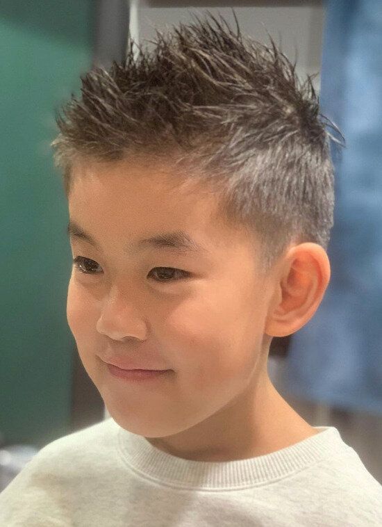 ジェルでセットをしてカッコよく!王道ソフトモヒカン