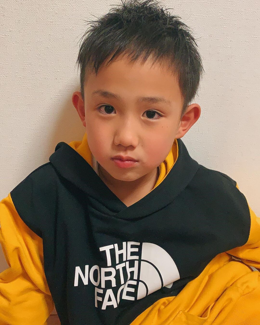 おしゃれ小学生男子の髪型・ヘアカタログ!ベリーショートなヘアスタイルならワイルドさもアップ!