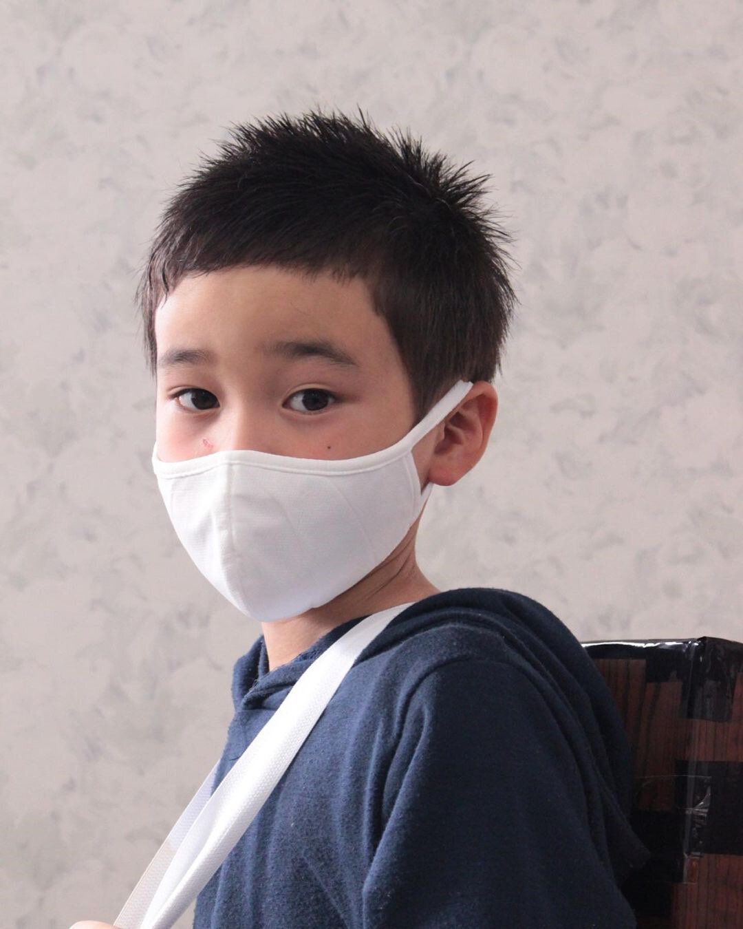 おしゃれ小学生男子の髪型・ヘアカタログ!短めのバングなら手入れも楽ちんに!