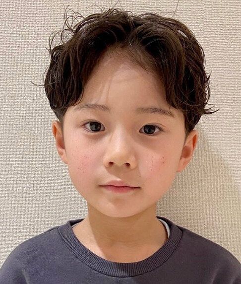 かわいいけど大人っぽい!ツーブロックパーマヘア