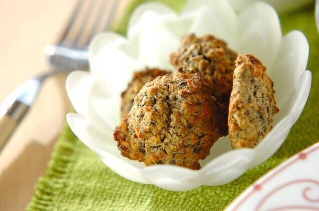 ゴマ入りおからクッキー(オートミール入り)