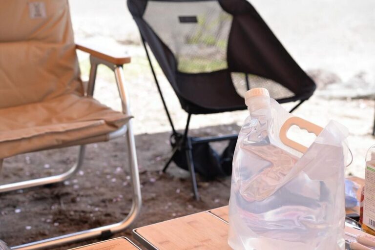 持っていたら役立つこと間違いなし！【ダイソー】「災害時にも役立つ」「車に乗せといて使う」アウトドアや非常時に役立つアイテム5選