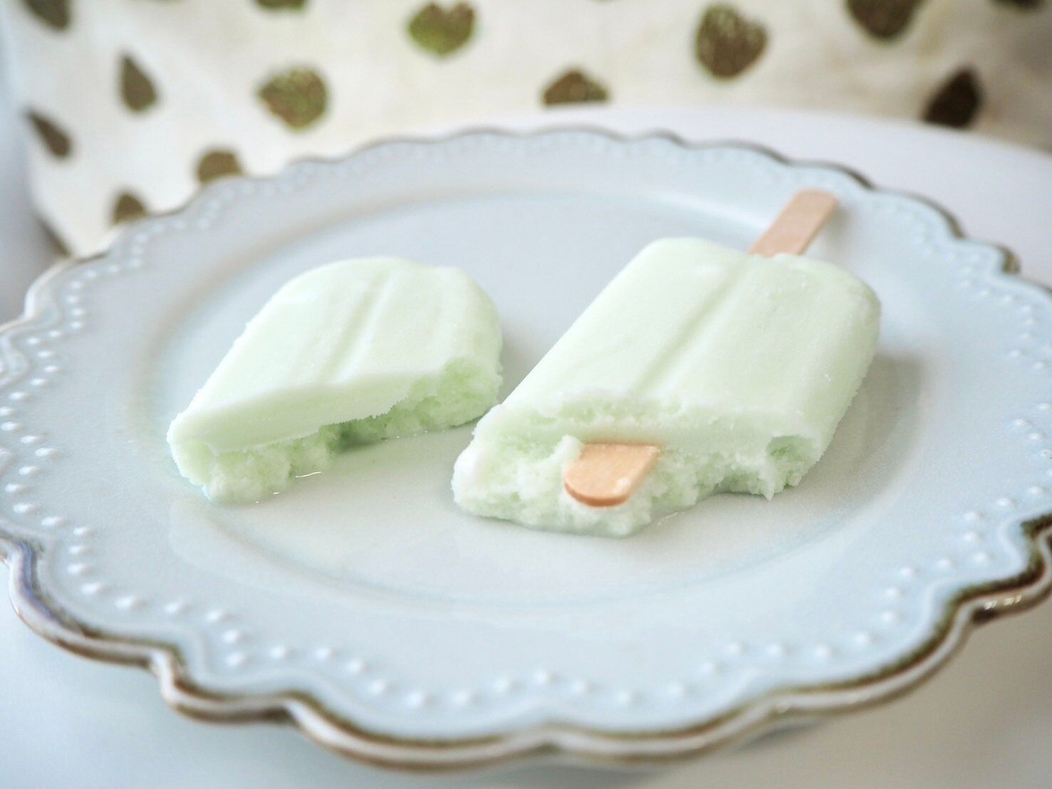 シャトレーゼ「ラムネアイスバー」断面写真