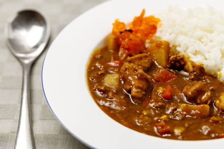 カレーの糖質を抑えるポイントとは？〜カロリーオフレシピもご紹介〜