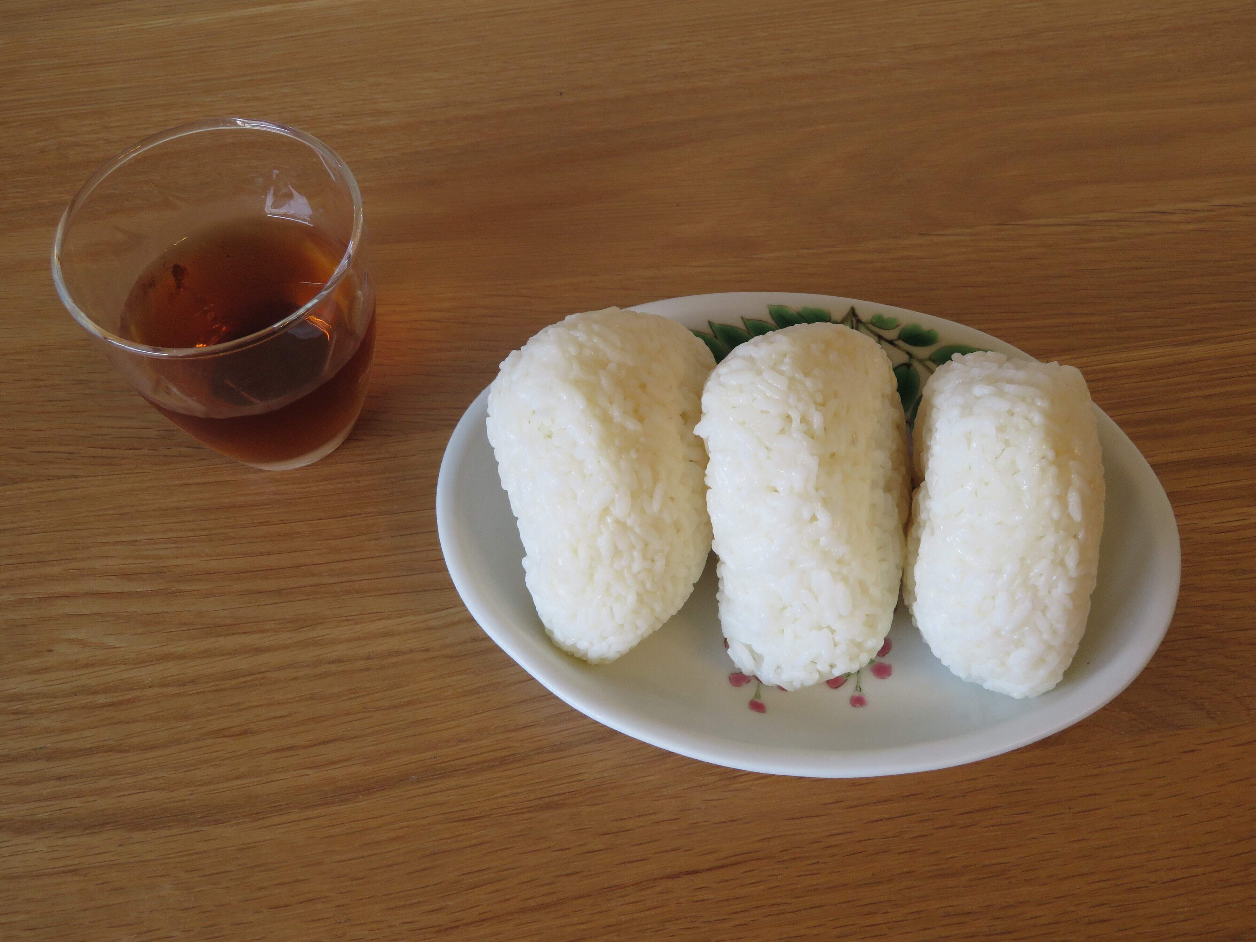 少し食べてから出かける