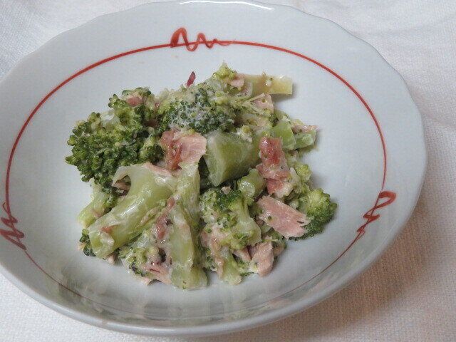 ブロッコリーの梅ツナ和え