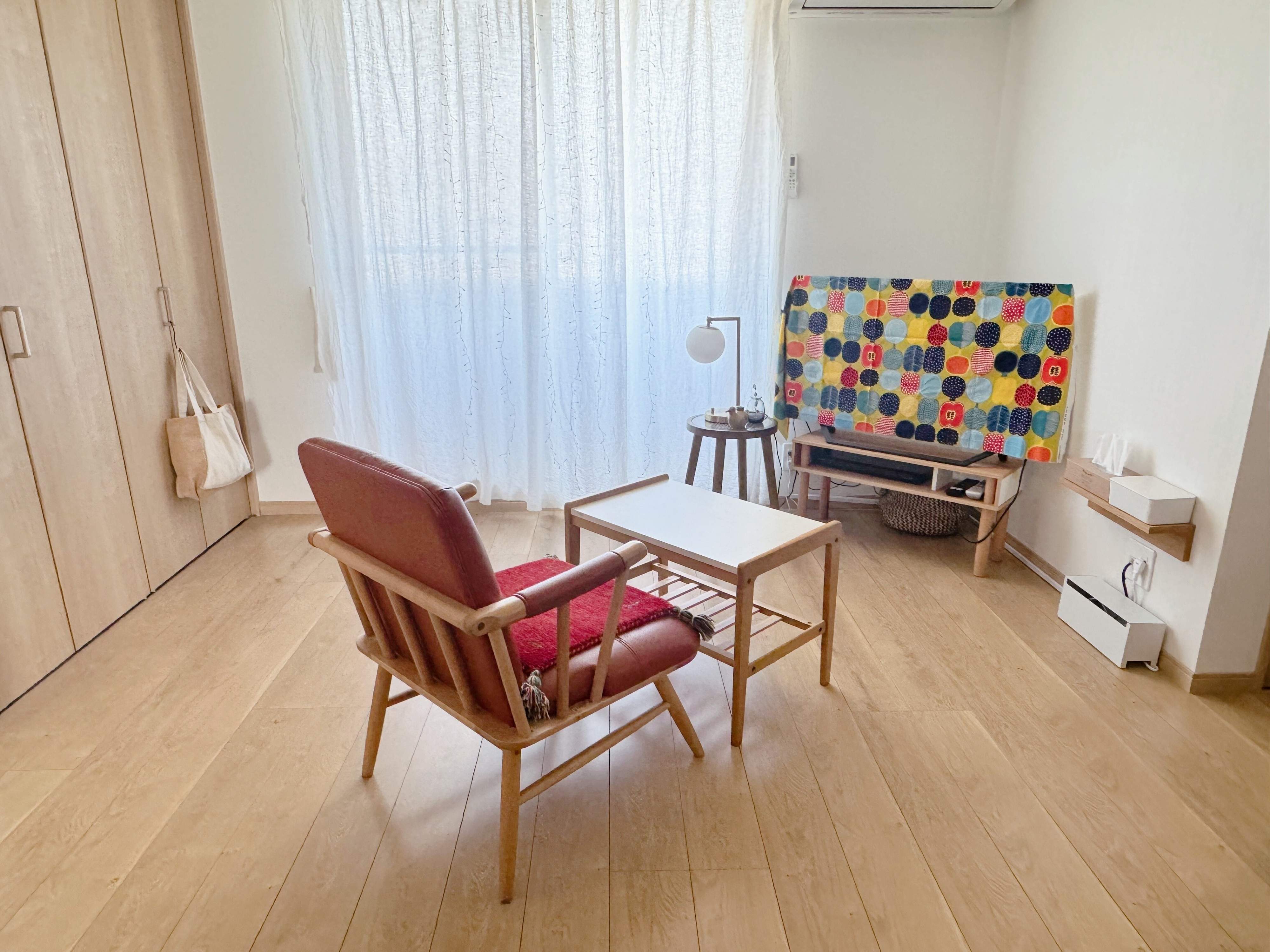 家族暮らしでも1人掛けソファーを持つメリット3選