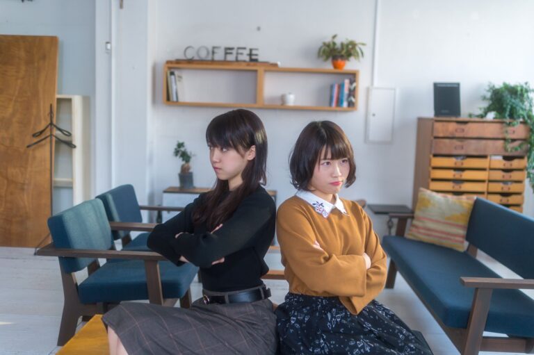 言ったら1発アウト!?ママ友グループで言ったら孤立してしまう言葉7連発