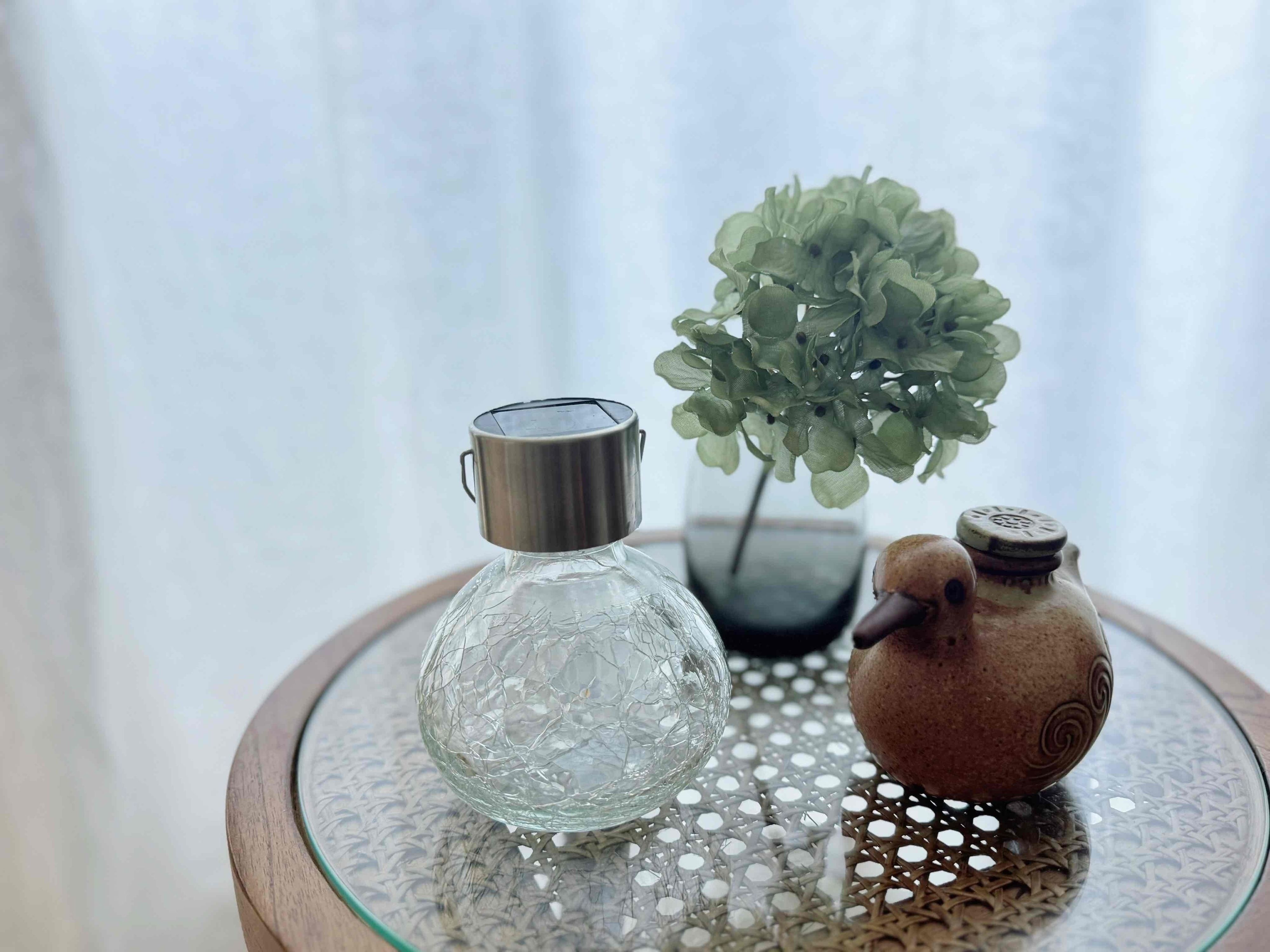 ダイソーの「ソーラーライト(ガラス、2way)」