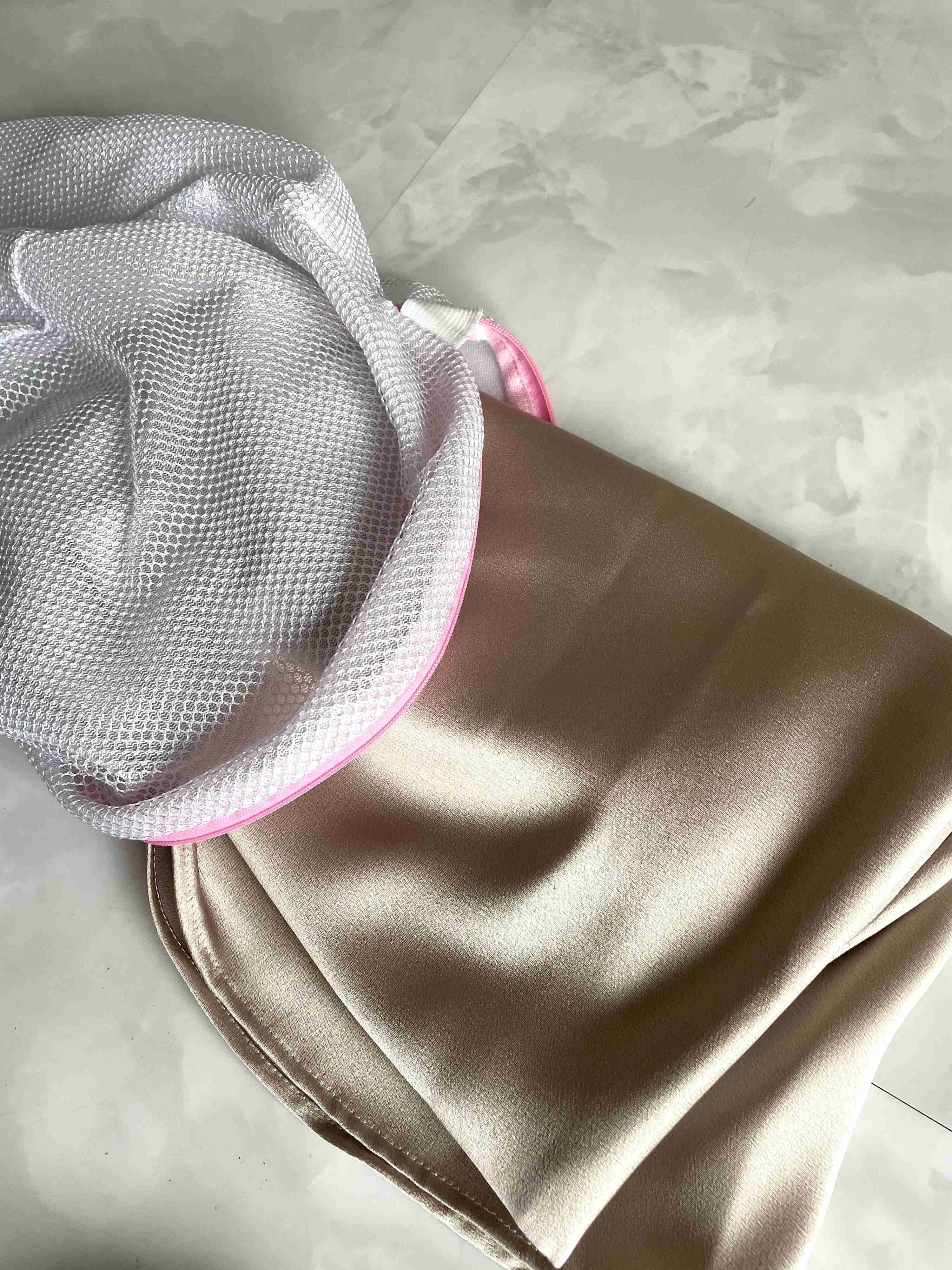 ユニクロ　サテンスカート　洗濯