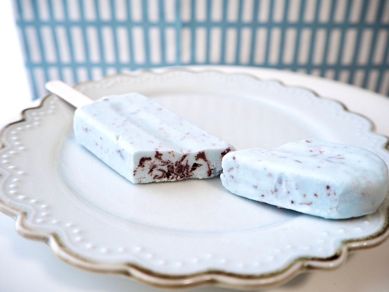 シャトレーゼ「チョコミントバー」断面写真