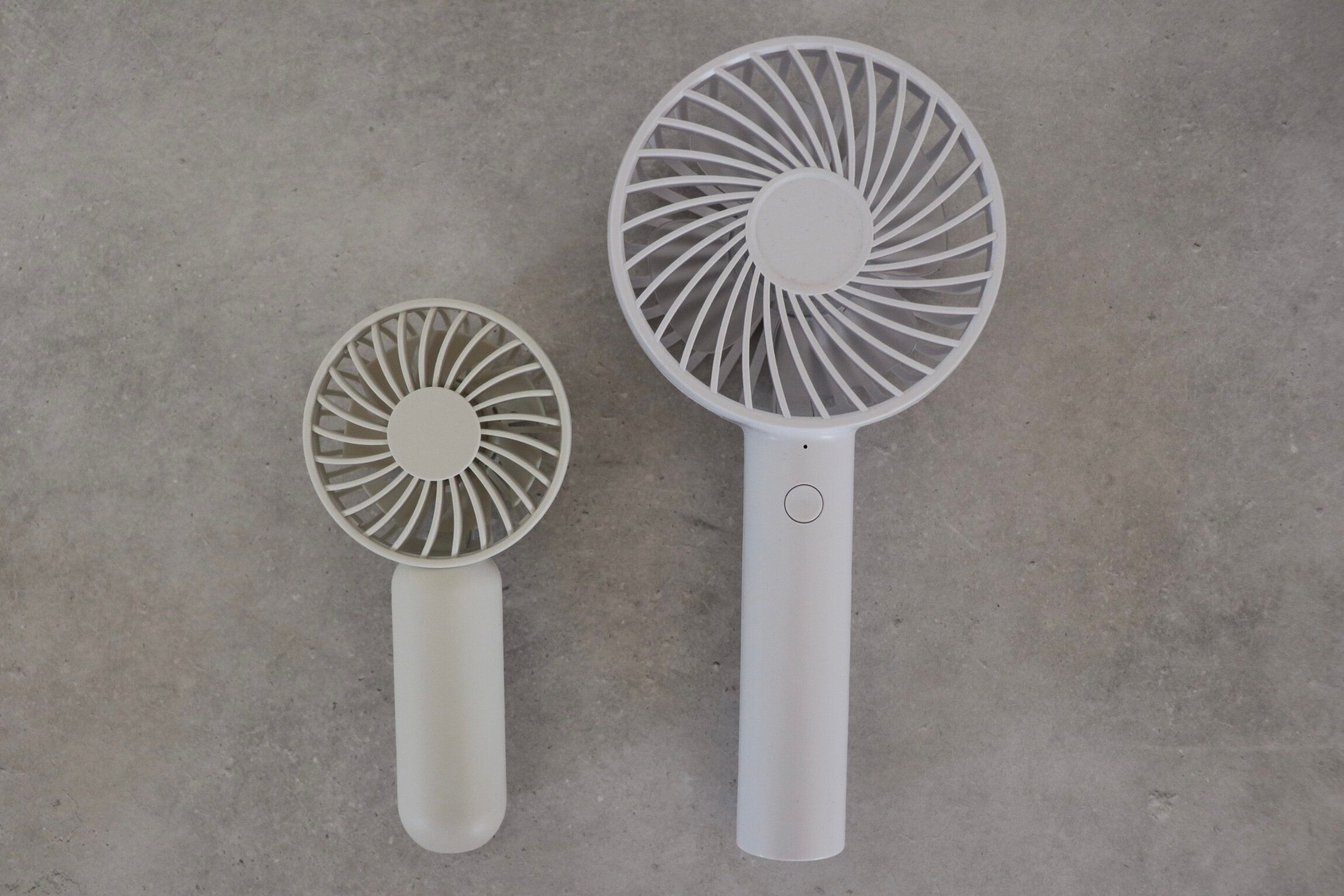 【3COINS】小さなバッグにも入る！スリコのミニハンディファンが優秀