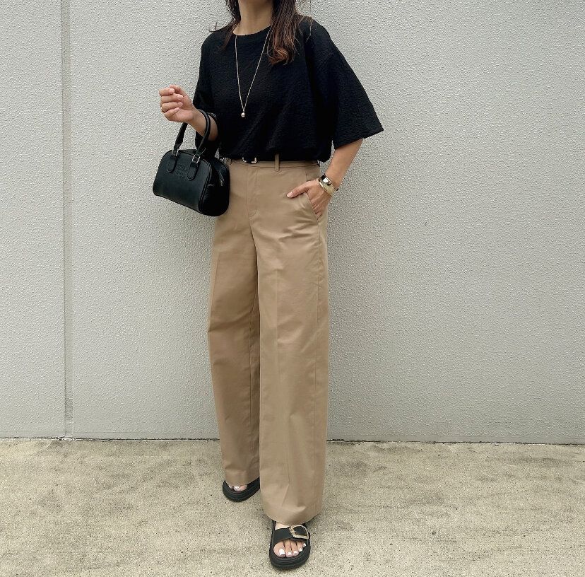 ワイドチノパンツ ユニクロ