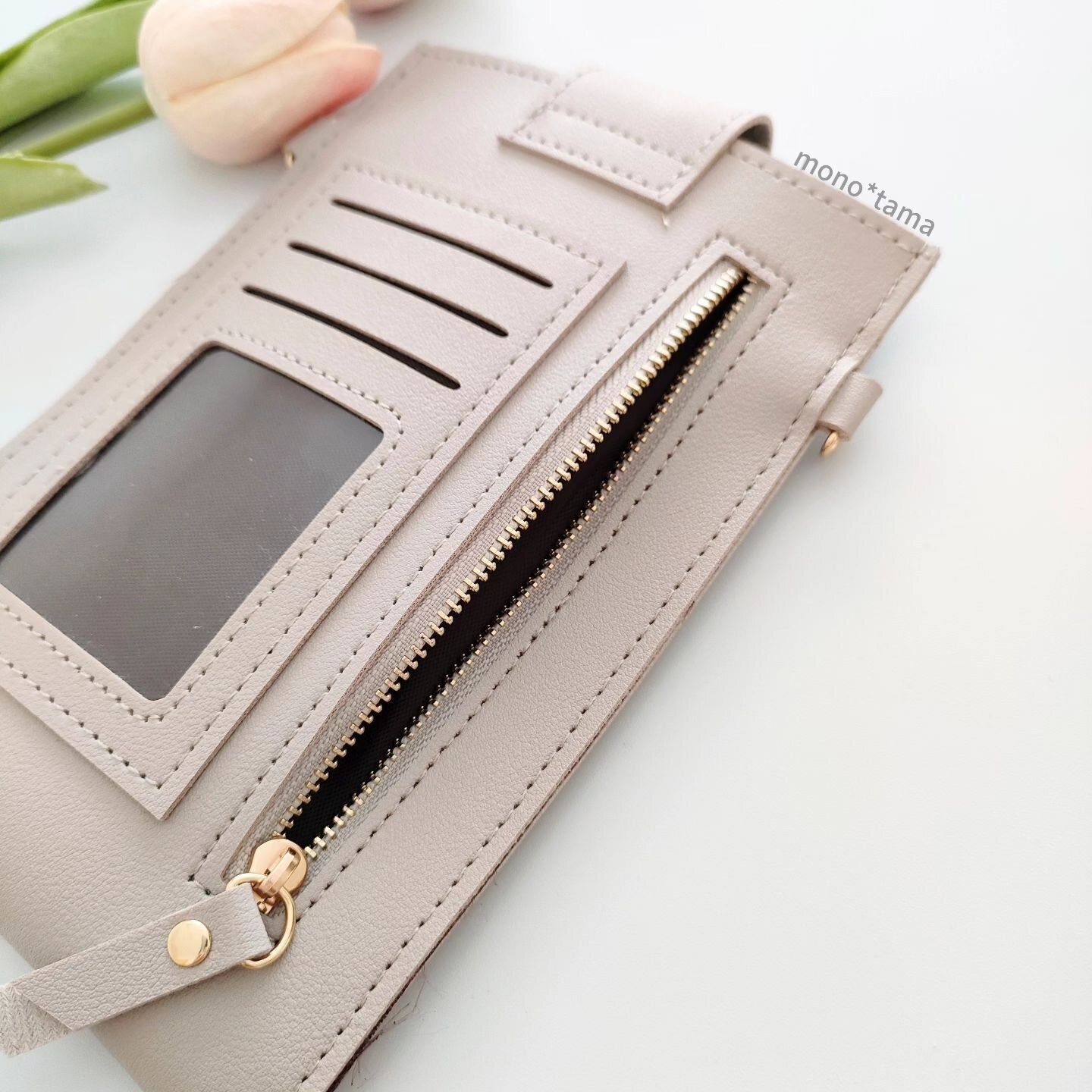 これひとつでお出かけ可能！「肩掛けスリムショルダーバッグ」