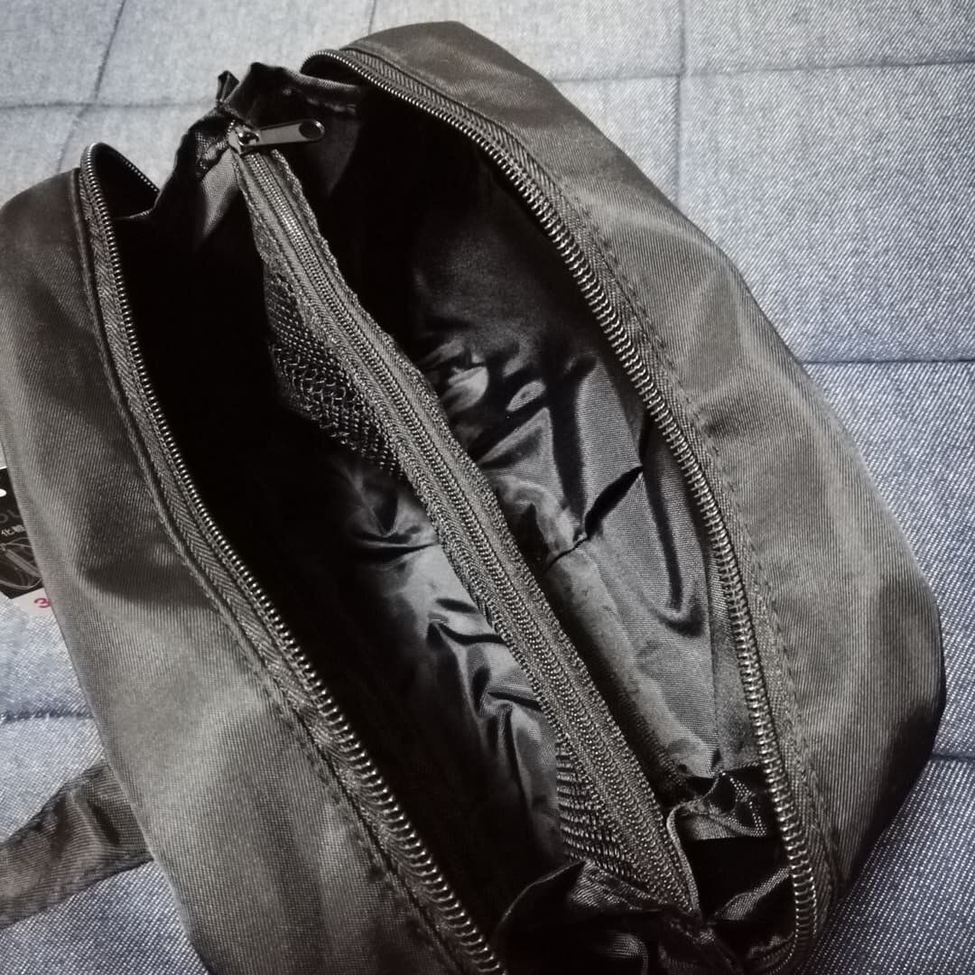 【ダイソー】多数のポケット付きでバッグインバッグにも使える