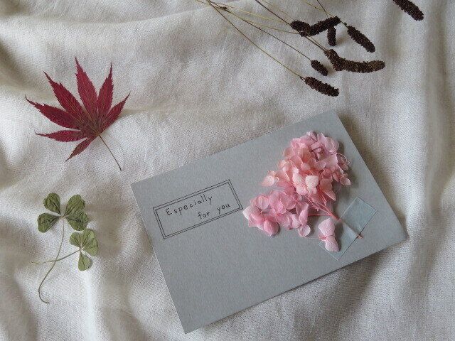 リアルな花束を仕込んで