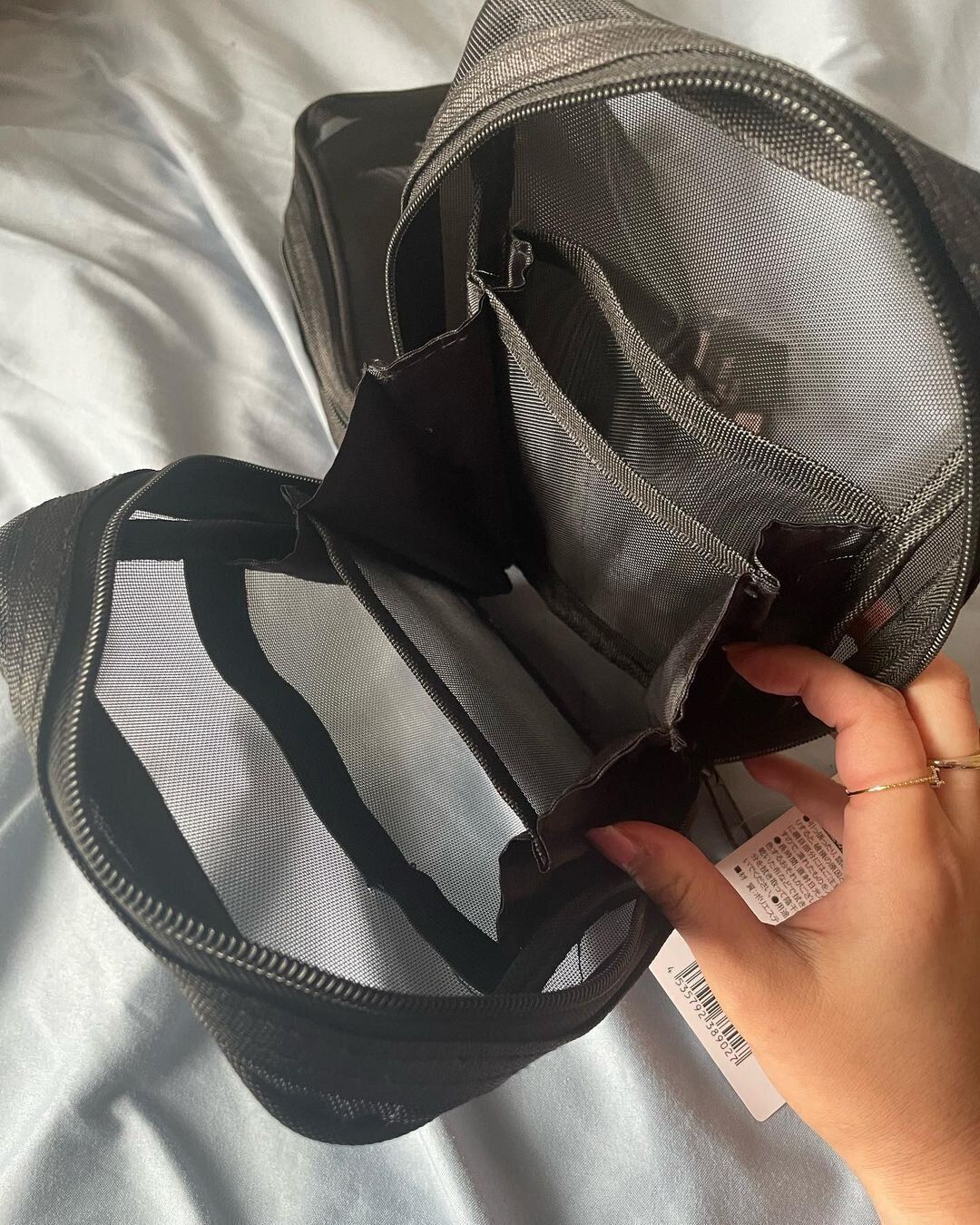 【キャンドゥ】がばっと開いて出し入れも楽々