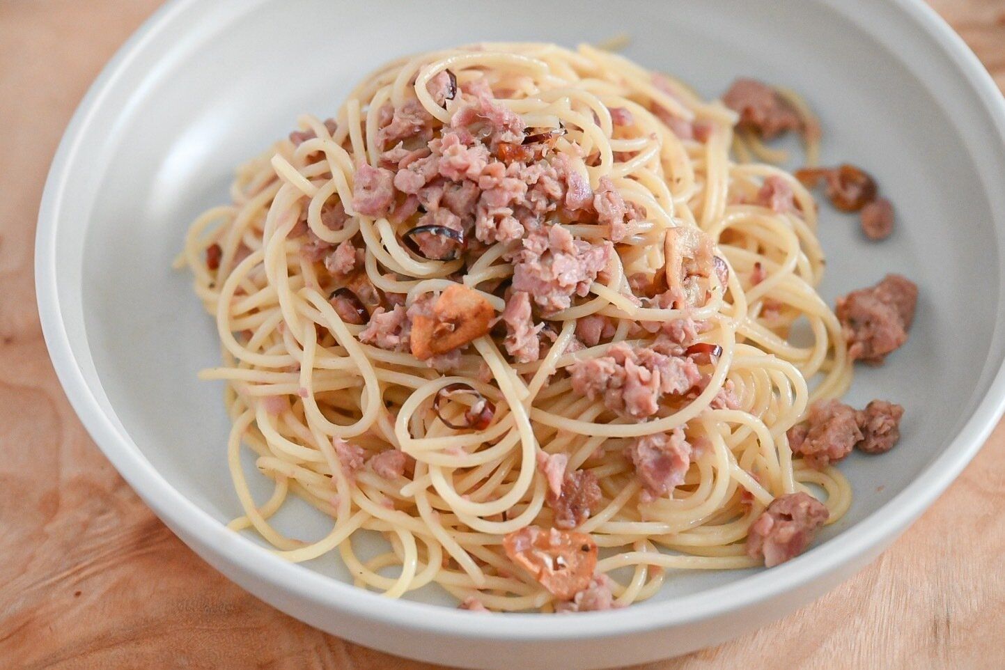 皿に入ったパスタ