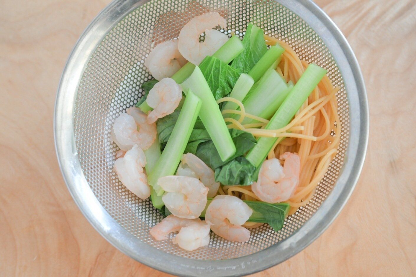 ザルに入った具材